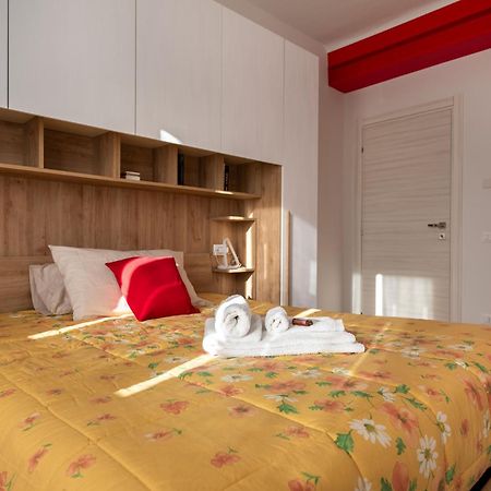 Au Moulin De La Galette Vicino Milano, Mxp E Parking Free Hotel Canegrate Bagian luar foto
